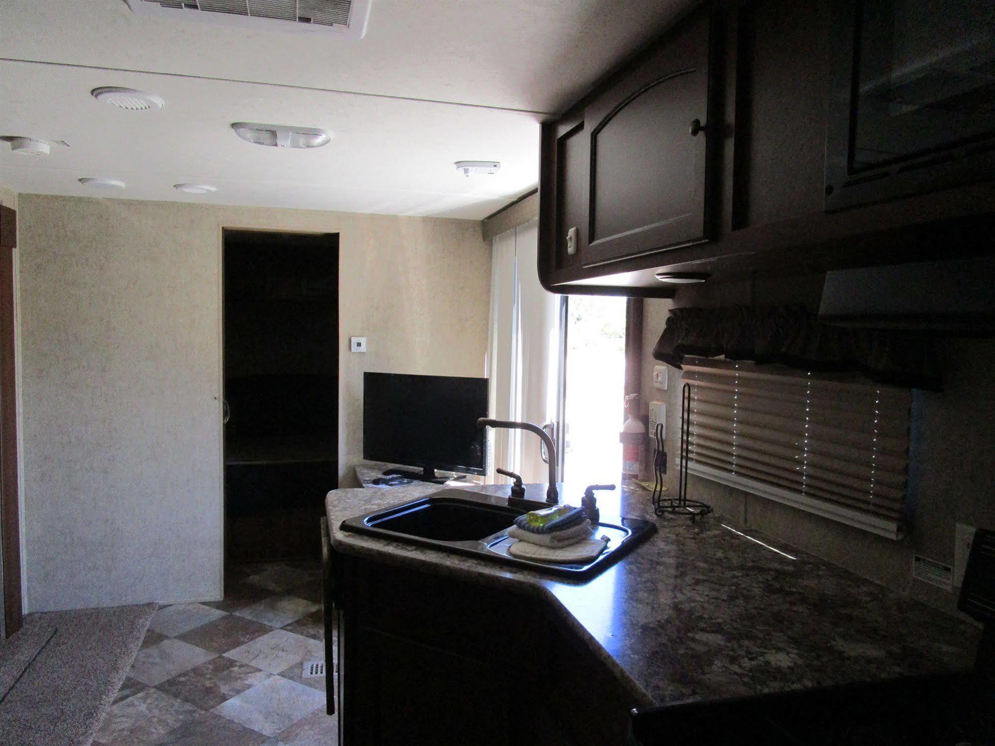 Fiesta Key Rv Resort Premium Room 1 Layton Luaran gambar